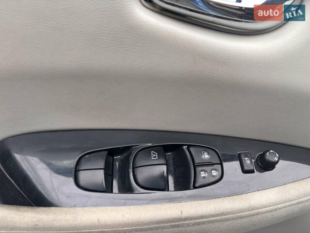 Синій Ніссан Ліф, об'ємом двигуна 0 л та пробігом 149 тис. км за 4999 $, фото 19 на Automoto.ua