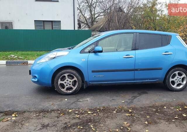 Синий Ниссан Лиф, объемом двигателя 0 л и пробегом 100 тыс. км за 3600 $, фото 10 на Automoto.ua