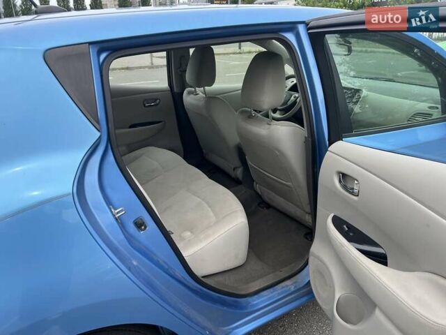 Синій Ніссан Ліф, об'ємом двигуна 0 л та пробігом 150 тис. км за 5499 $, фото 34 на Automoto.ua
