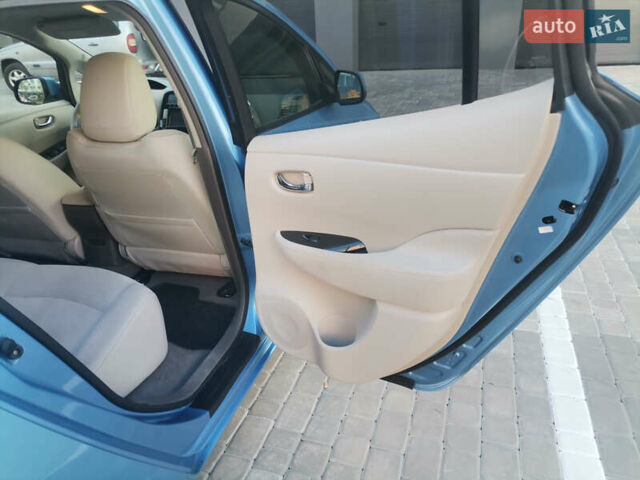 Синій Ніссан Ліф, об'ємом двигуна 0 л та пробігом 120 тис. км за 4500 $, фото 20 на Automoto.ua