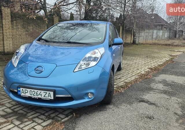 Синий Ниссан Лиф, объемом двигателя 0 л и пробегом 118 тыс. км за 4900 $, фото 4 на Automoto.ua