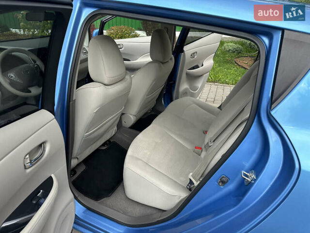 Синій Ніссан Ліф, об'ємом двигуна 0 л та пробігом 63 тис. км за 5500 $, фото 22 на Automoto.ua