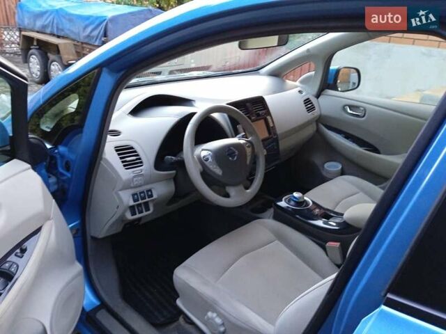 Синий Ниссан Лиф, объемом двигателя 0 л и пробегом 93 тыс. км за 5650 $, фото 7 на Automoto.ua