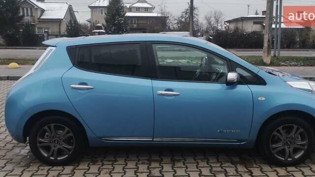 Синий Ниссан Лиф, объемом двигателя 0 л и пробегом 166 тыс. км за 5290 $, фото 9 на Automoto.ua
