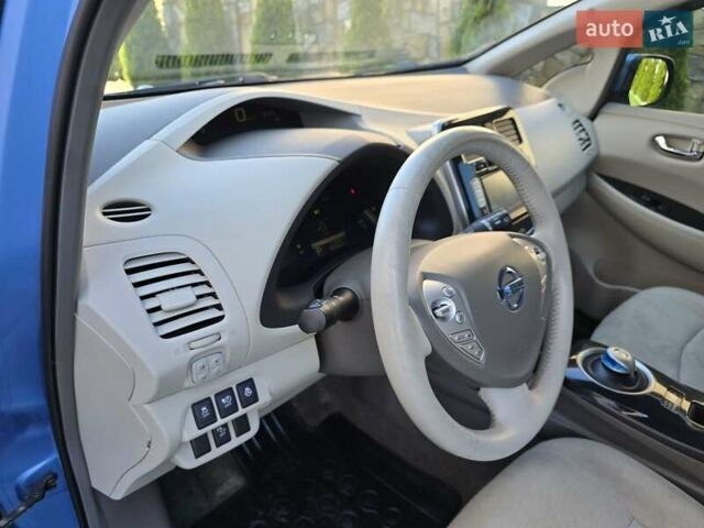 Синий Ниссан Лиф, объемом двигателя 0 л и пробегом 116 тыс. км за 5500 $, фото 17 на Automoto.ua