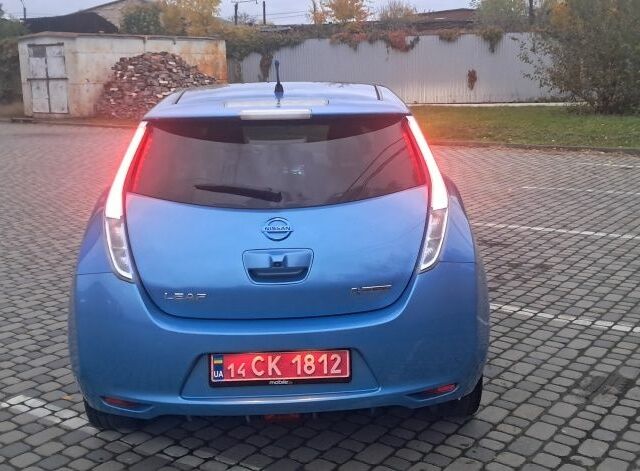 Синий Ниссан Лиф, объемом двигателя 0 л и пробегом 101 тыс. км за 4950 $, фото 4 на Automoto.ua