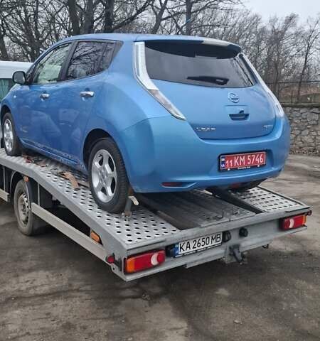 Синий Ниссан Лиф, объемом двигателя 0 л и пробегом 107 тыс. км за 5200 $, фото 13 на Automoto.ua
