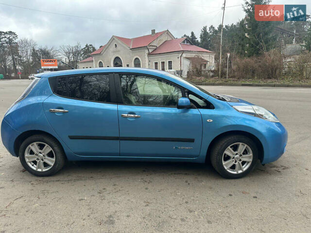 Синий Ниссан Лиф, объемом двигателя 0 л и пробегом 97 тыс. км за 4400 $, фото 4 на Automoto.ua