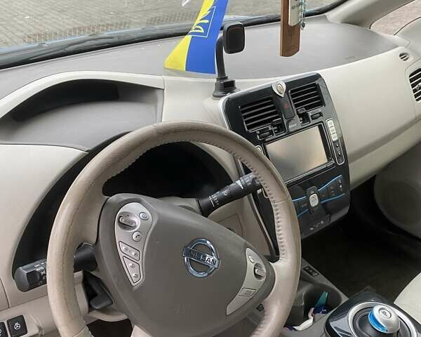 Синій Ніссан Ліф, об'ємом двигуна 0 л та пробігом 99 тис. км за 3700 $, фото 10 на Automoto.ua