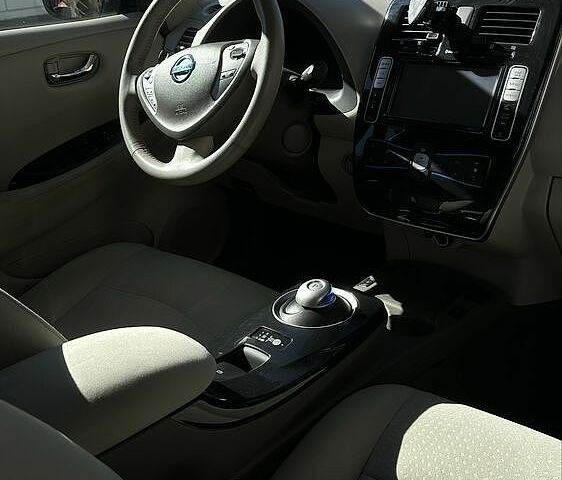 Синий Ниссан Лиф, объемом двигателя 0 л и пробегом 94 тыс. км за 5520 $, фото 6 на Automoto.ua