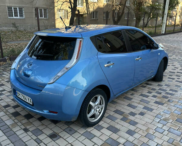 Синій Ніссан Ліф, об'ємом двигуна 0 л та пробігом 140 тис. км за 5500 $, фото 3 на Automoto.ua