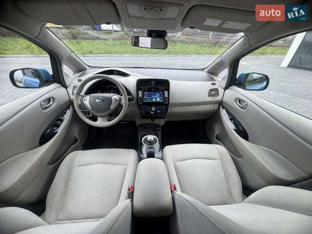 Синий Ниссан Лиф, объемом двигателя 0 л и пробегом 138 тыс. км за 4700 $, фото 4 на Automoto.ua