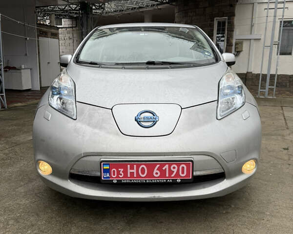 Синій Ніссан Ліф, об'ємом двигуна 0 л та пробігом 92 тис. км за 4990 $, фото 7 на Automoto.ua