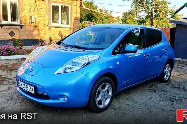 Синий Ниссан Лиф, объемом двигателя 0 л и пробегом 112 тыс. км за 5500 $, фото 1 на Automoto.ua