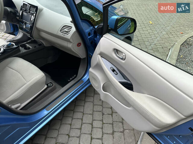 Синій Ніссан Ліф, об'ємом двигуна 0 л та пробігом 63 тис. км за 5500 $, фото 31 на Automoto.ua