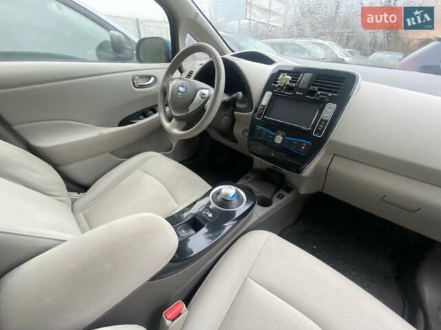 Синий Ниссан Лиф, объемом двигателя 0 л и пробегом 200 тыс. км за 4200 $, фото 13 на Automoto.ua