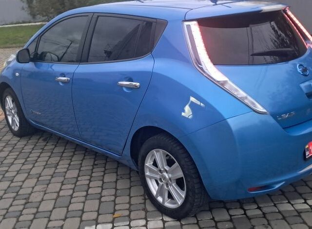 Синий Ниссан Лиф, объемом двигателя 0 л и пробегом 101 тыс. км за 4950 $, фото 3 на Automoto.ua