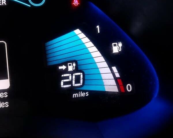 Синій Ніссан Ліф, об'ємом двигуна 0 л та пробігом 160 тис. км за 3490 $, фото 5 на Automoto.ua