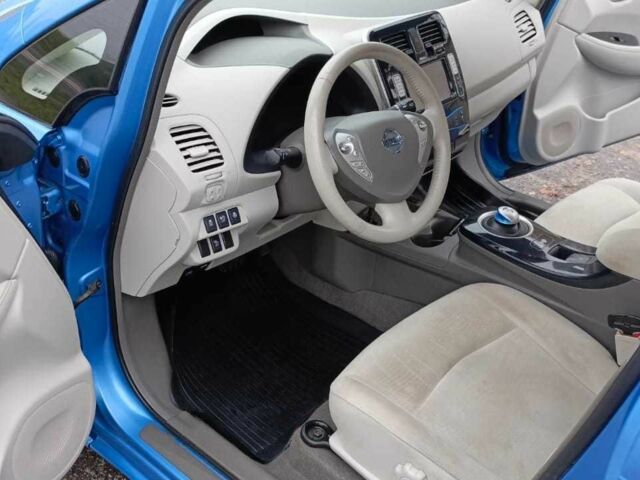 Синий Ниссан Лиф, объемом двигателя 0 л и пробегом 115 тыс. км за 5850 $, фото 17 на Automoto.ua