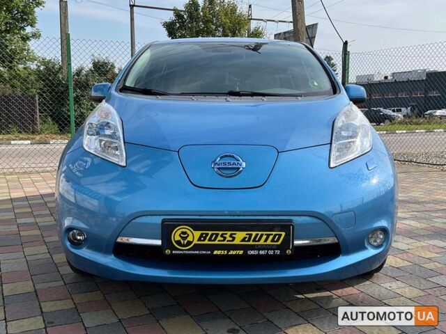 Синій Ніссан Ліф, об'ємом двигуна 25 л та пробігом 135 тис. км за 6400 $, фото 1 на Automoto.ua