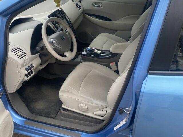 Синий Ниссан Лиф, объемом двигателя 0 л и пробегом 182 тыс. км за 4700 $, фото 2 на Automoto.ua