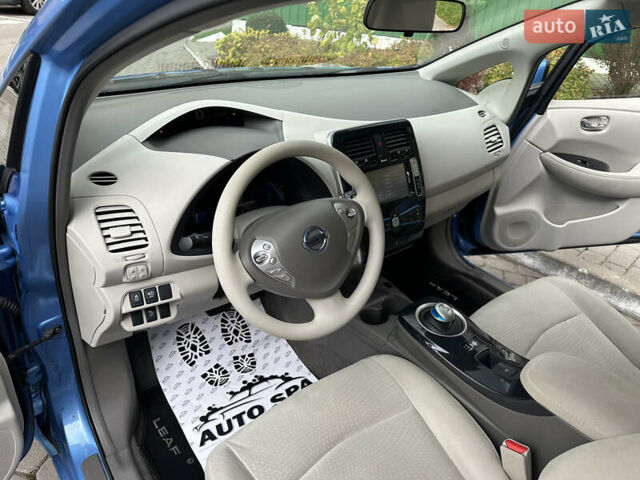 Синій Ніссан Ліф, об'ємом двигуна 0 л та пробігом 63 тис. км за 5500 $, фото 25 на Automoto.ua