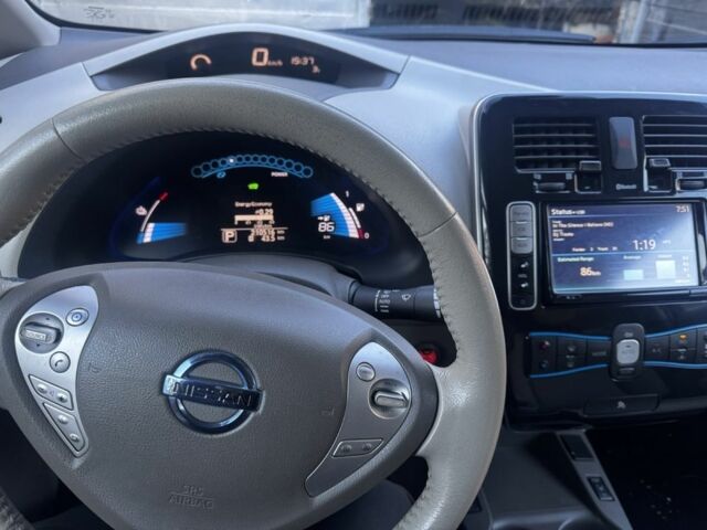 Синій Ніссан Ліф, об'ємом двигуна 0 л та пробігом 210 тис. км за 4600 $, фото 5 на Automoto.ua