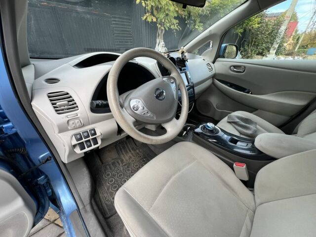 Синій Ніссан Ліф, об'ємом двигуна 0 л та пробігом 150 тис. км за 5616 $, фото 7 на Automoto.ua