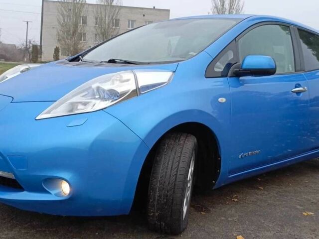 Синий Ниссан Лиф, объемом двигателя 0 л и пробегом 115 тыс. км за 5850 $, фото 3 на Automoto.ua