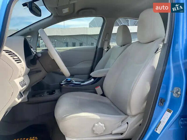 Синий Ниссан Лиф, объемом двигателя 0 л и пробегом 120 тыс. км за 5000 $, фото 7 на Automoto.ua