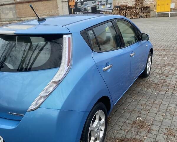 Синій Ніссан Ліф, об'ємом двигуна 0 л та пробігом 99 тис. км за 3700 $, фото 5 на Automoto.ua