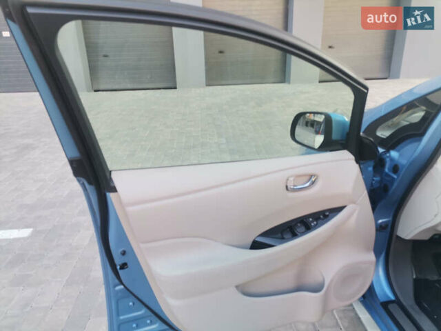 Синій Ніссан Ліф, об'ємом двигуна 0 л та пробігом 120 тис. км за 4500 $, фото 19 на Automoto.ua