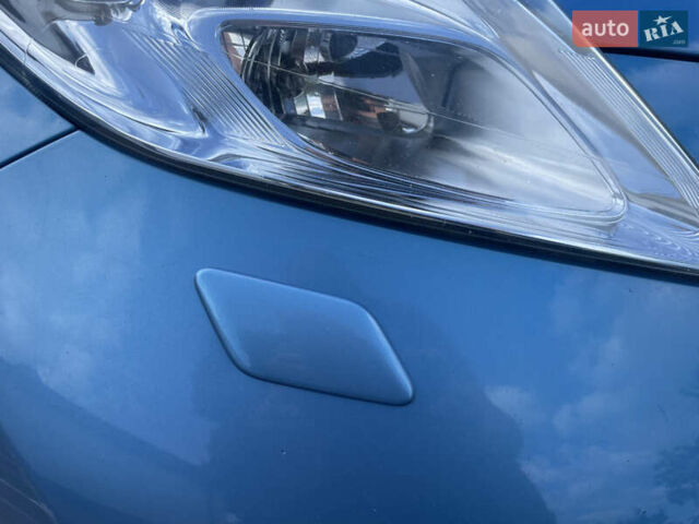 Синий Ниссан Лиф, объемом двигателя 0 л и пробегом 196 тыс. км за 4555 $, фото 28 на Automoto.ua