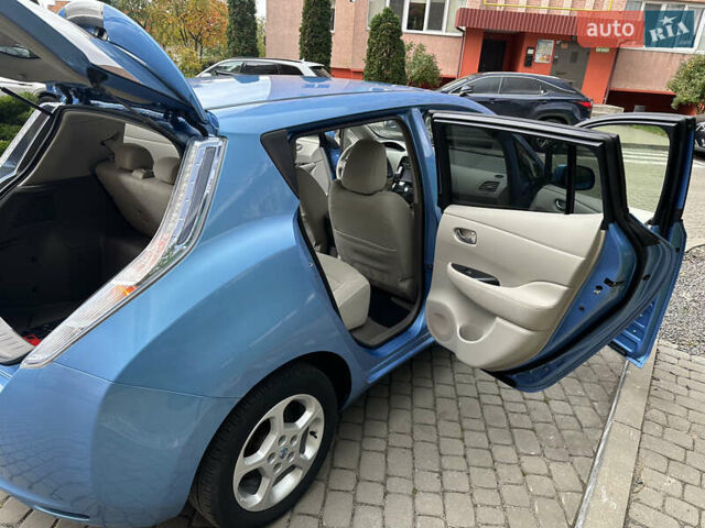 Синій Ніссан Ліф, об'ємом двигуна 0 л та пробігом 63 тис. км за 5500 $, фото 19 на Automoto.ua