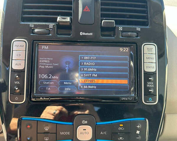 Синий Ниссан Лиф, объемом двигателя 0 л и пробегом 135 тыс. км за 5500 $, фото 16 на Automoto.ua