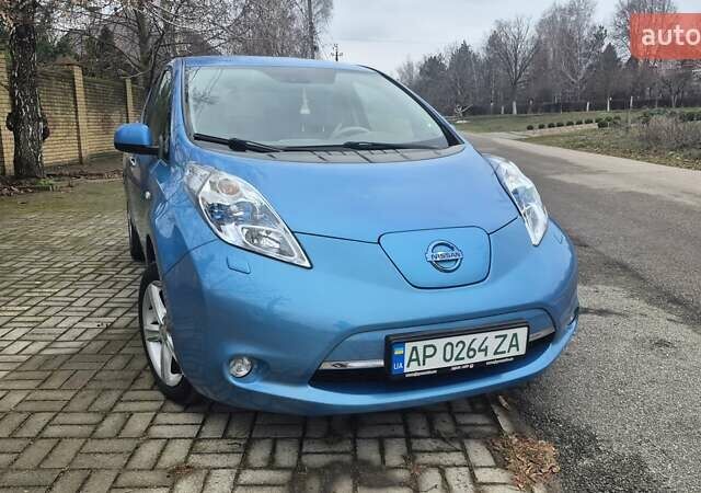 Синий Ниссан Лиф, объемом двигателя 0 л и пробегом 118 тыс. км за 4900 $, фото 6 на Automoto.ua
