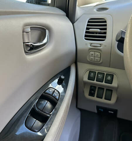 Синий Ниссан Лиф, объемом двигателя 0 л и пробегом 130 тыс. км за 5200 $, фото 10 на Automoto.ua