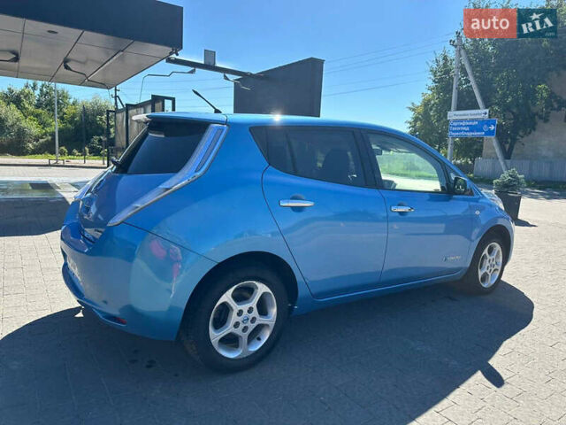 Синий Ниссан Лиф, объемом двигателя 0 л и пробегом 135 тыс. км за 5500 $, фото 11 на Automoto.ua