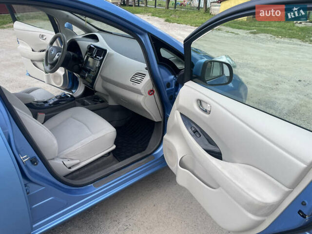 Синий Ниссан Лиф, объемом двигателя 0 л и пробегом 196 тыс. км за 4555 $, фото 44 на Automoto.ua