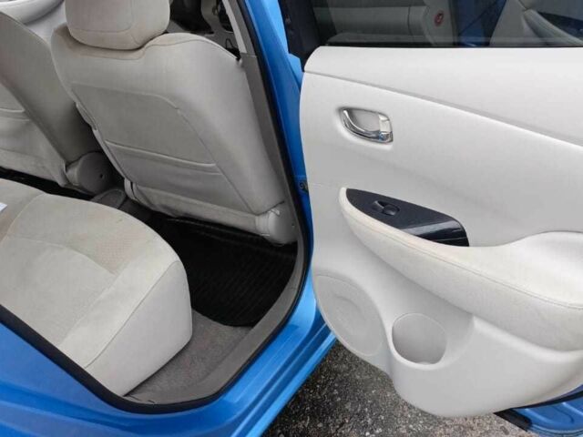 Синий Ниссан Лиф, объемом двигателя 0 л и пробегом 115 тыс. км за 5850 $, фото 15 на Automoto.ua