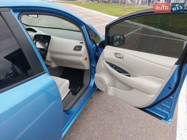 Синий Ниссан Лиф, объемом двигателя 0 л и пробегом 128 тыс. км за 4999 $, фото 16 на Automoto.ua