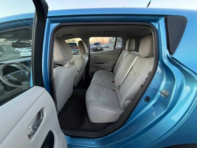 Синий Ниссан Лиф, объемом двигателя 2 л и пробегом 119 тыс. км за 4300 $, фото 11 на Automoto.ua