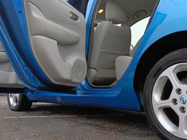 Синий Ниссан Лиф, объемом двигателя 0 л и пробегом 115 тыс. км за 5850 $, фото 12 на Automoto.ua