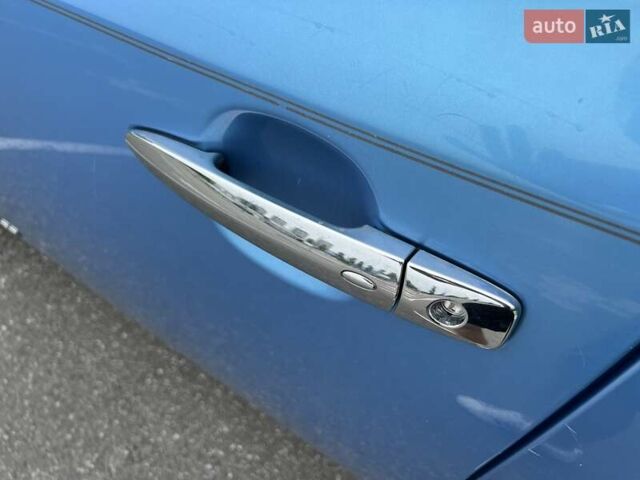 Синій Ніссан Ліф, об'ємом двигуна 0 л та пробігом 150 тис. км за 5499 $, фото 10 на Automoto.ua