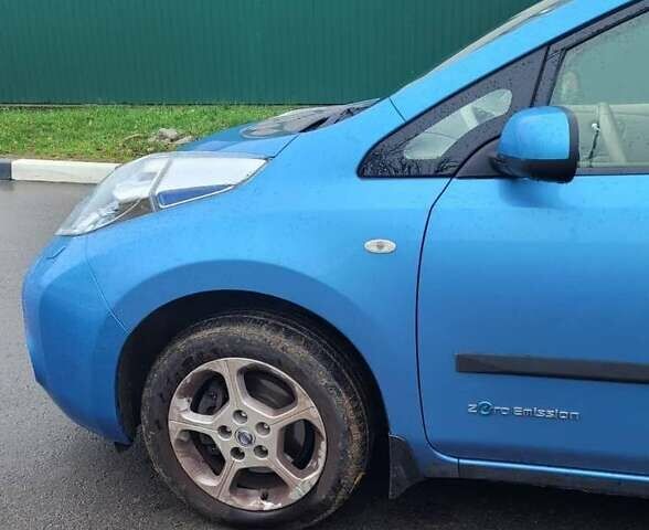 Синий Ниссан Лиф, объемом двигателя 0 л и пробегом 100 тыс. км за 3600 $, фото 13 на Automoto.ua