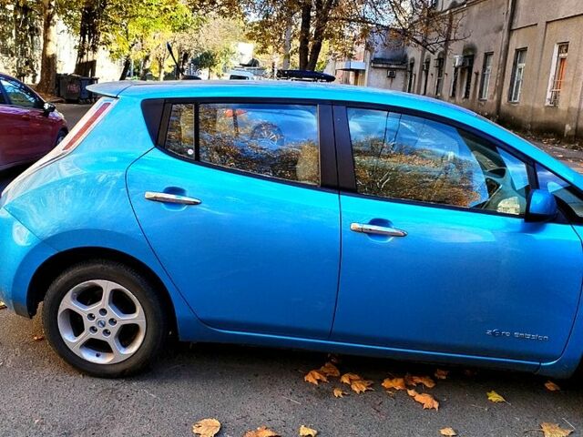 Синий Ниссан Лиф, объемом двигателя 0 л и пробегом 110 тыс. км за 5500 $, фото 3 на Automoto.ua