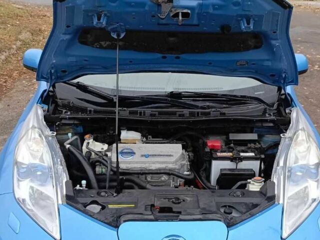 Синий Ниссан Лиф, объемом двигателя 0 л и пробегом 115 тыс. км за 5850 $, фото 2 на Automoto.ua