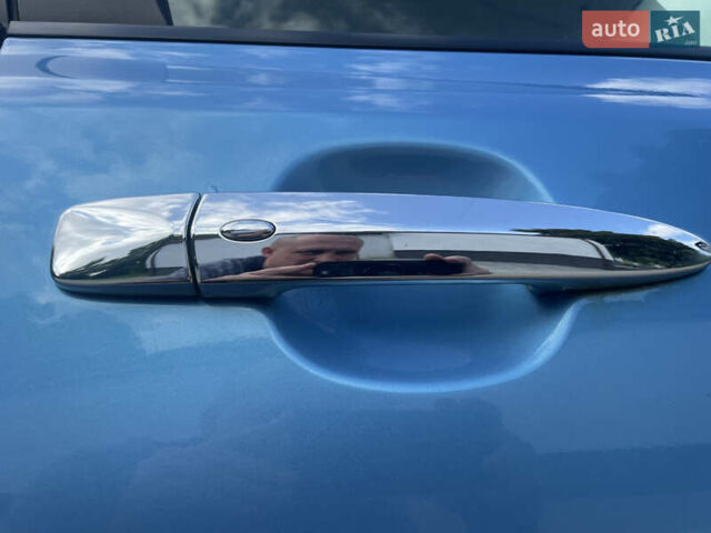 Синий Ниссан Лиф, объемом двигателя 0 л и пробегом 196 тыс. км за 4555 $, фото 29 на Automoto.ua