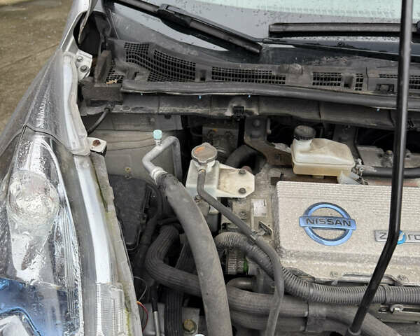 Синій Ніссан Ліф, об'ємом двигуна 0 л та пробігом 92 тис. км за 4990 $, фото 11 на Automoto.ua