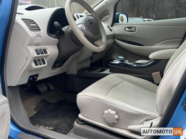 Синий Ниссан Лиф, объемом двигателя 24 л и пробегом 140 тыс. км за 5800 $, фото 7 на Automoto.ua